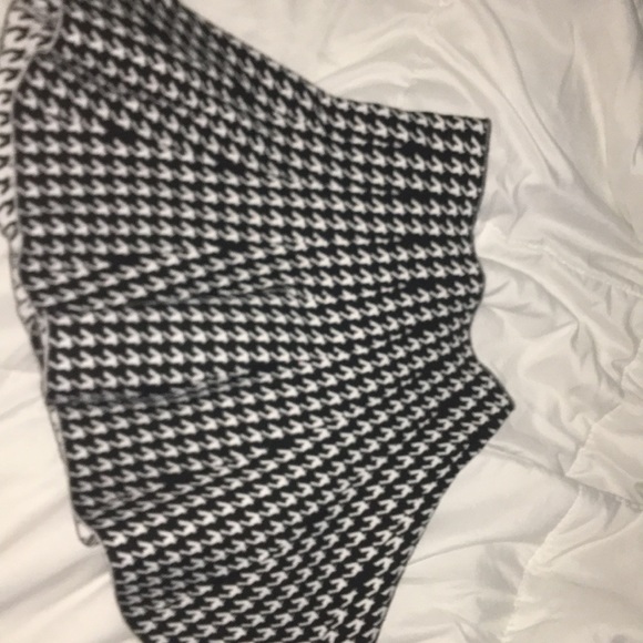 Fit and flare houndstooth print skirt - Picture 1 of 3